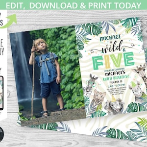 Puede incluir: Invitación de cumpleaños editable con temática de jungla con una foto de un niño con una camisa azul y pantalones cortos verdes. La invitación presenta una cebra, una jirafa, un león, un rinoceronte y un elefante con hojas verdes y un fondo blanco. El texto de la invitación dice "Michael is wild & five. Join us to celebrate Michael's fifth birthday. August 19, 2:00-5:00 PM, Our Garden, 545 Green Rd, Beauty Town, CA 91234. RSVP by July 1, 2023.  [phone number]"