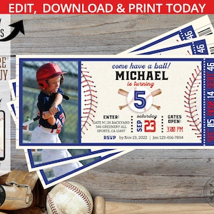 Invitación de cumpleaños con boleto de béisbol para cualquier edad, azul marino, rojo, para niño, foto, fiesta, invitación, bateador, juego de pelota deportiva. Diseño editable. 191HPA 44 C