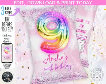 Puede incluir: Bolsa de patatas fritas rosa y blanca con un globo de número 9 de lámina arcoíris. La bolsa dice "Amelia's ninth birthday" y "¡Gracias por venir!"