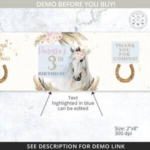 Op de afbeelding: Een printbare banner voor een 3e verjaardag met een wit paard, roze bloemen en gouden glitter. De banner zegt "Vanessa's 3rd Birthday" en "Thank You For Coming!" met een hoefijzer aan elke kant.