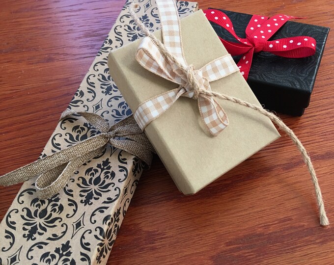 Gift Box and Ribbon, JushShop