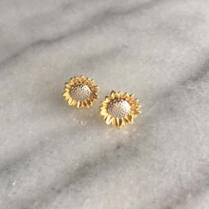 Gold Sunflower Earrings, Sun Flower Earrings, Sunflower Stud Earrings, Custom Flower Earrings, Birthday Gift, Minimalist Flower Earrings