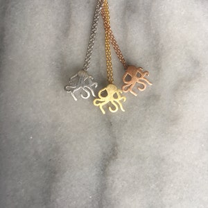 Ocean Inspired Octopus Charm Pendant Necklace, Minimalist Ocean Lover Octopus Necklace, Gold Ocean Life Necklace, Gift for Her