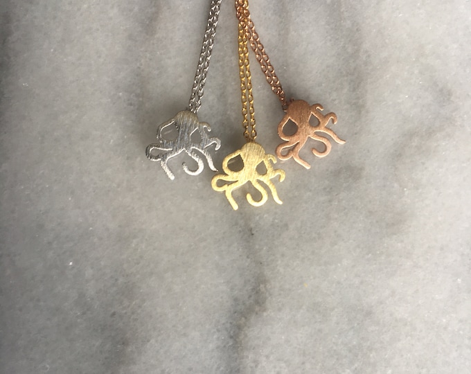 Ocean Inspired Octopus Charm Pendant Necklace, Minimalist Ocean Lover Octopus Necklace, Gold Ocean Life Necklace, Gift for Her
