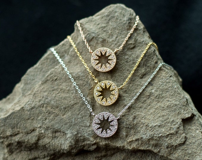 Starburst Circle Necklace, Sunburst Necklace, Tiny Star, Bridesmaid Necklace, Wedding Jewelry, Minamilist