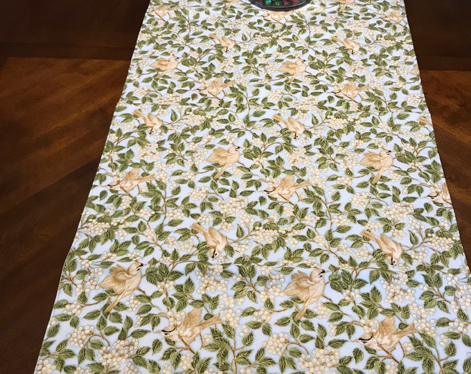 Blue Green Table Runner, Blue Table Runner, Green Leaf Table Runner, Green Blue Table Runner, Winter Birds, Christmas Runner, Winter Runner