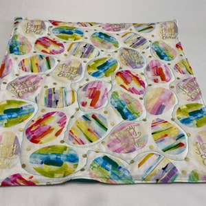 Easter Table Linens, Easter Table Decor, Easter Linens, Table Mats, Easter Linen Set, Easter Placemats, Square Placemats, Set of 4 Placemats