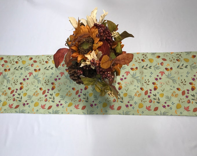 Fall Table Runner, Fall Table Topper, Fall Table Decor, Autumn Table Runner, Green Table Runner, Housewarming Gifts, Fall Birthday Gifts