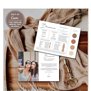 Op de afbeelding: Een kaart voor een bruidsmeisjesvoorstel met een foto van twee vrouwen die een selfie maken. De kaart bevat de tekst "Brianna, Wil je mijn bruidsmeisje zijn?" en details over de datum van de bruiloft, de locatie en de dresscode. De kaart is versierd met een hart en een bloemenontwerp.