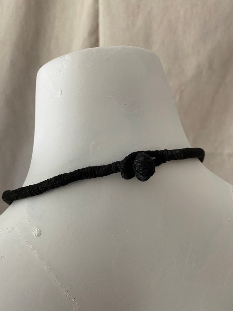 Chunky big bead choker necklace