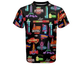 Op neon geïnspireerd Cars Land-shirt heren