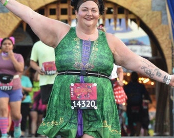 Op Winifred Sanderson geïnspireerde skaterjurk voor dames