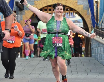 Op Winifred Sanderson geïnspireerde skaterjurk voor dames