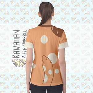 Camisa feminina de manga curta com inspiração em pimenta