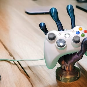 3D Printed 4 Finger Alien Hand Game Controller Holder