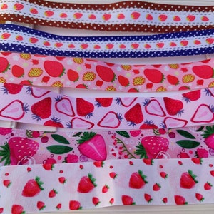 1-1/2&quot;Printed Grosgrain Ribbon Summer Strawberry Ribbon for DIY Hair Accessories Gift Packaging Party Decoration Wedding. Sold by the yard.
