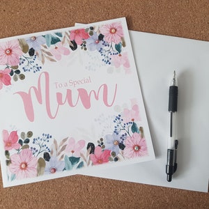 Carte d’anniversaire de dames assez personnalisée
