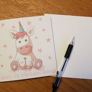 Carte personnalisée de premier anniversaire de Licorne