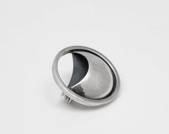 Minimalist brooch for women