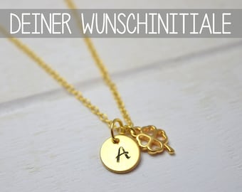 Goldene Halskette mit deiner Initiale und Kleeblatt Anhänger