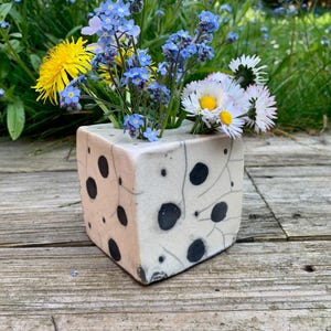 Flowers displayer - Raku pottery flowers displayer  - Flower vase - Japanese style vase - Ikebana vase