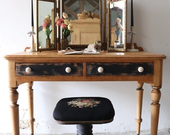 Elegant Victorian Stripped Pine Dressing Table, Washstand or Writing Desk on Castors