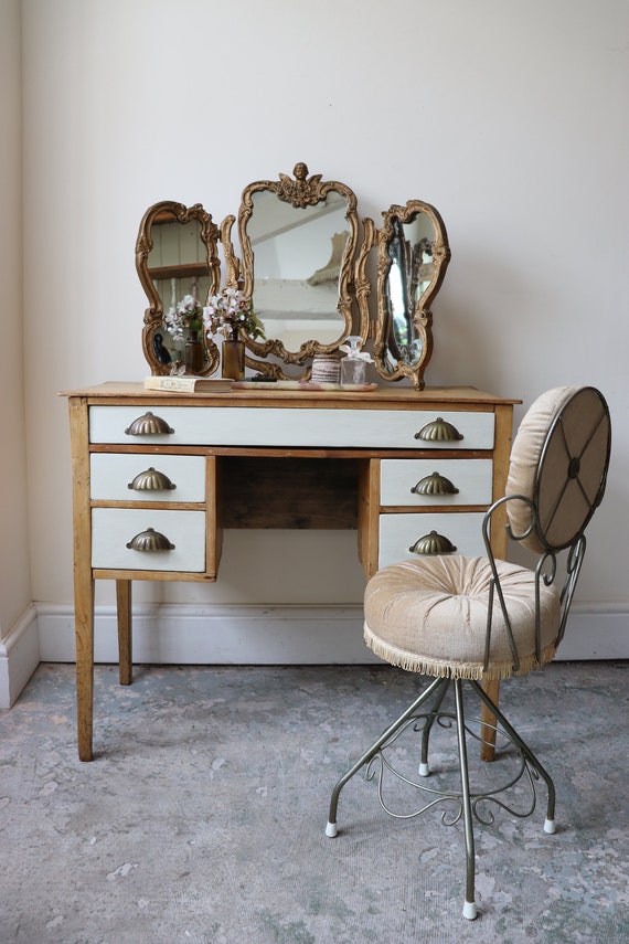 Pretty cheap dressing table