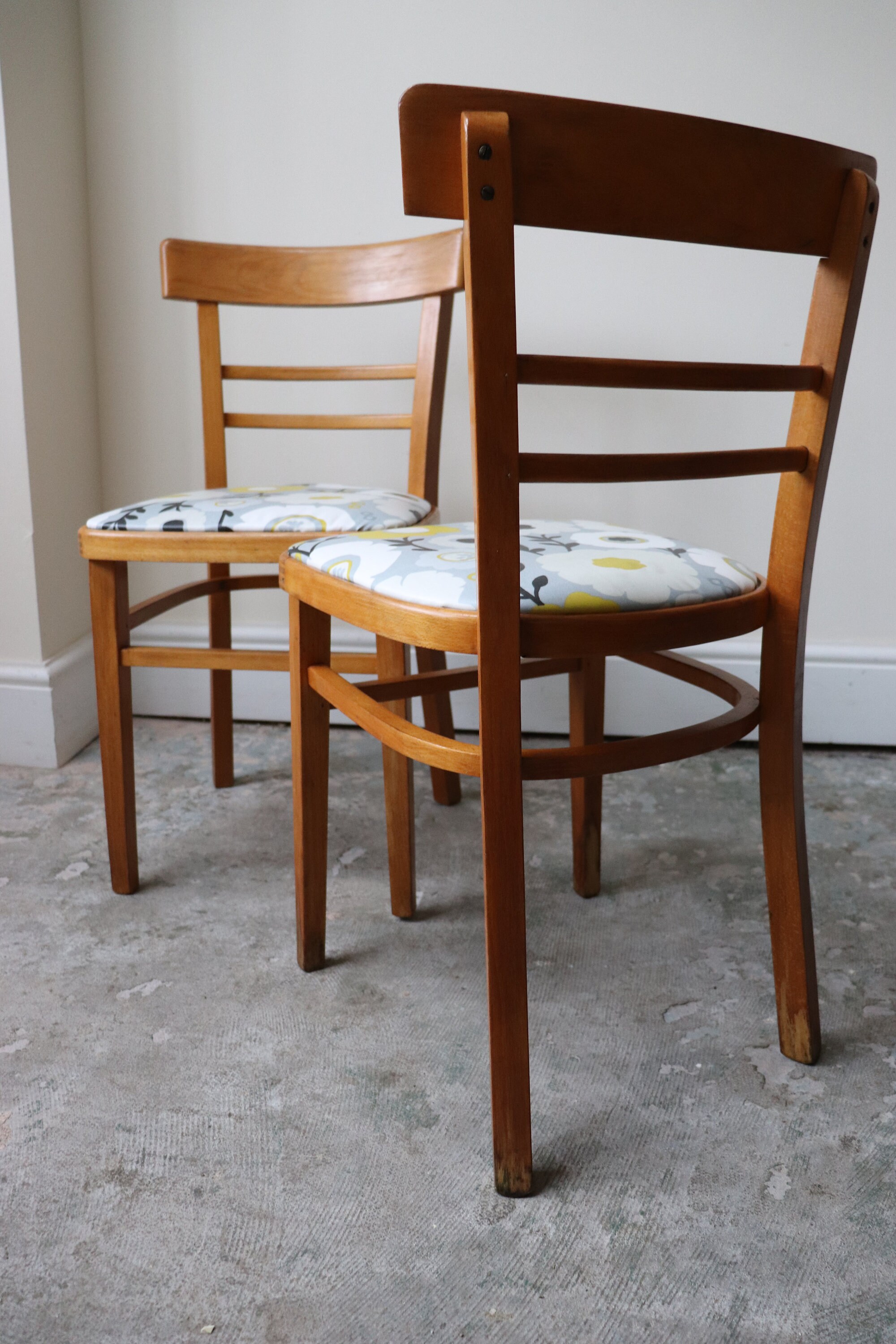 Par de sillas de cocina restauradas de mediados de siglo con | Etsy