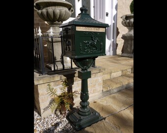 Vintage Style Cast Aluminium Pedestal Mailbox | Durable & Rust-Proof Green Postbox