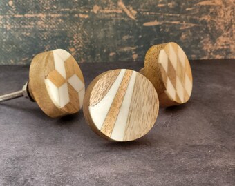 Geometric Pale Wood & White Resin Drawer Pull