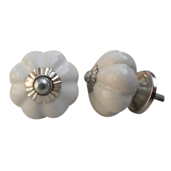 sold individually 40mm diameter Vintage Style /'white poppy/' Drawer //Door Knob