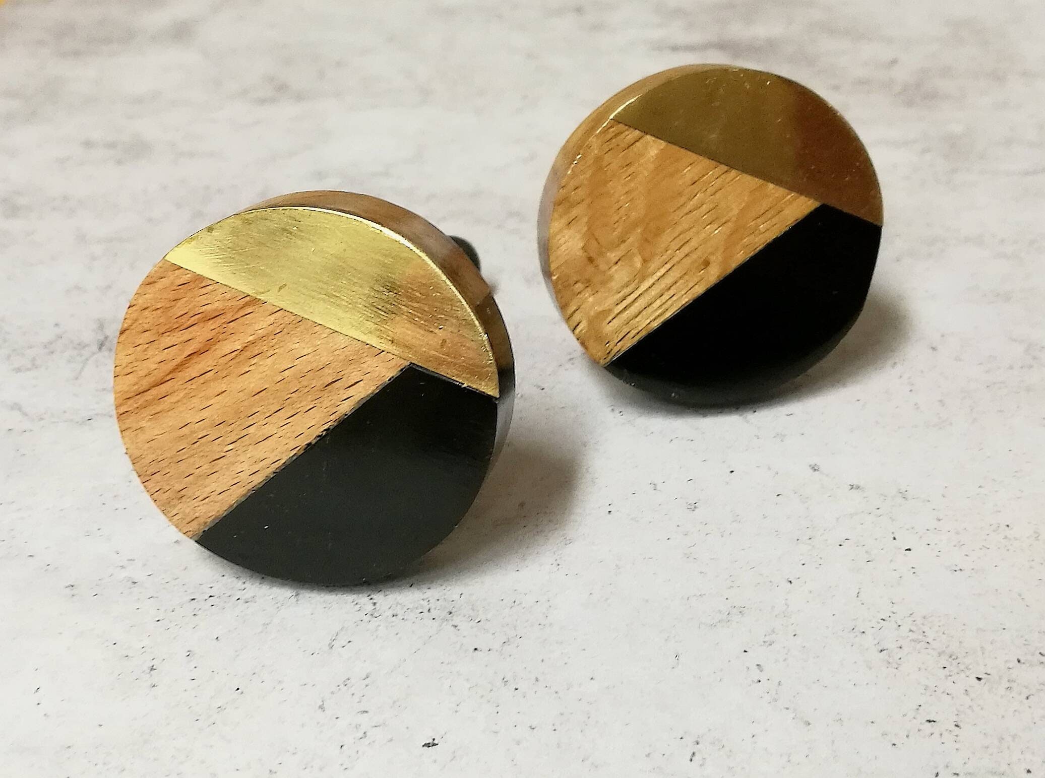 Black And Gold Knobs at Kendra Bolt blog