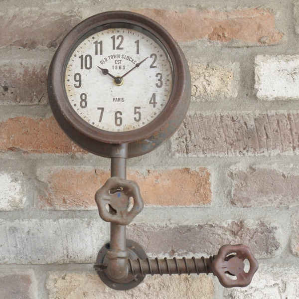 Horloge murale en tuyau d'acier vieilli | Horloge murale industrielle en métal rouillé