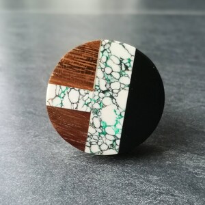 Geometric Green & Black Resin Mango Wood Cupboard Door Knob | Cabinet Pull  Handle