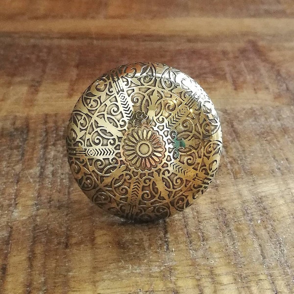 Intricate Golden Brass Etched Cupboard Handle | Decorative Filigree Metal Drawer Pull