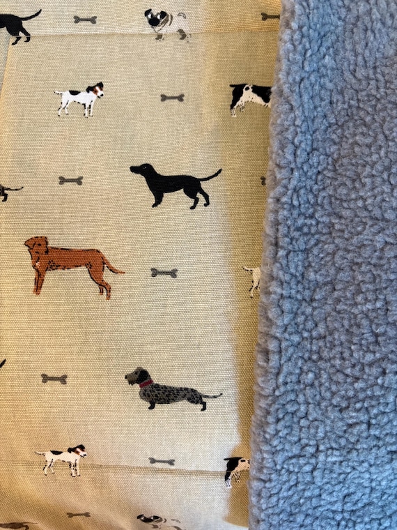 Dog Bed Settle Mat/Blanket ‘WOOF’ Sophie Allport - cotton duck fabric & Sherpa - Pet Cat Rabbit - Multiple sizes
