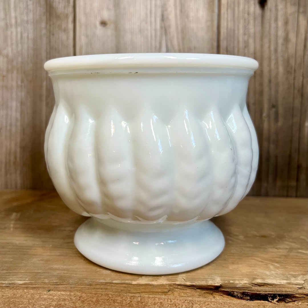 Great Description About Vintage Milk Glass Planter