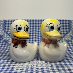 Salero y pimentero vintage con forma de patos extravagantes de los años 60