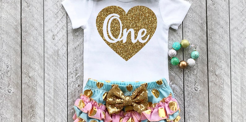 Heart one outfit Mint and gold girls first birthday outfit Heart one birthday outfit Glitter gold one Gold heart 1st birthday Heart 1 outfit