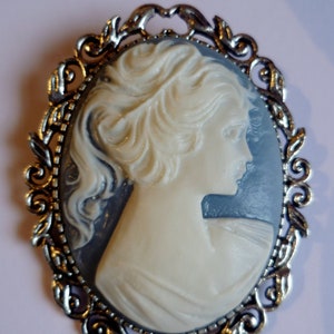 Blue and White Victorian Lady Cameo Brooch, Medieval Brooch, Wedding Brooch, Renaissance