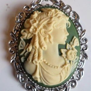 Victorian Lady Cameo Brooch: Green and Cream, Silver Tone