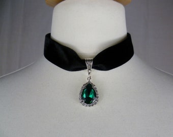 Green Teardrop Rhinestone Choker: Black Velvet Gothic Necklace