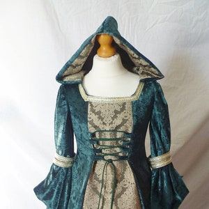 Girls Custom Medieval Dress: Green Velvet Renaissance Gown,age 4 to 13 years