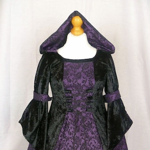 Girls Medieval Dress,Renaissance Dress,Gothic Halloween dress,Custom made to size,From age 4 to 13 years