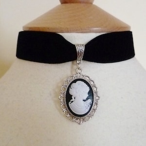 Cameo Choker, Victorian Lady Cameo necklace, Medieval Wedding Necklace, Black, Red or White Velvet
