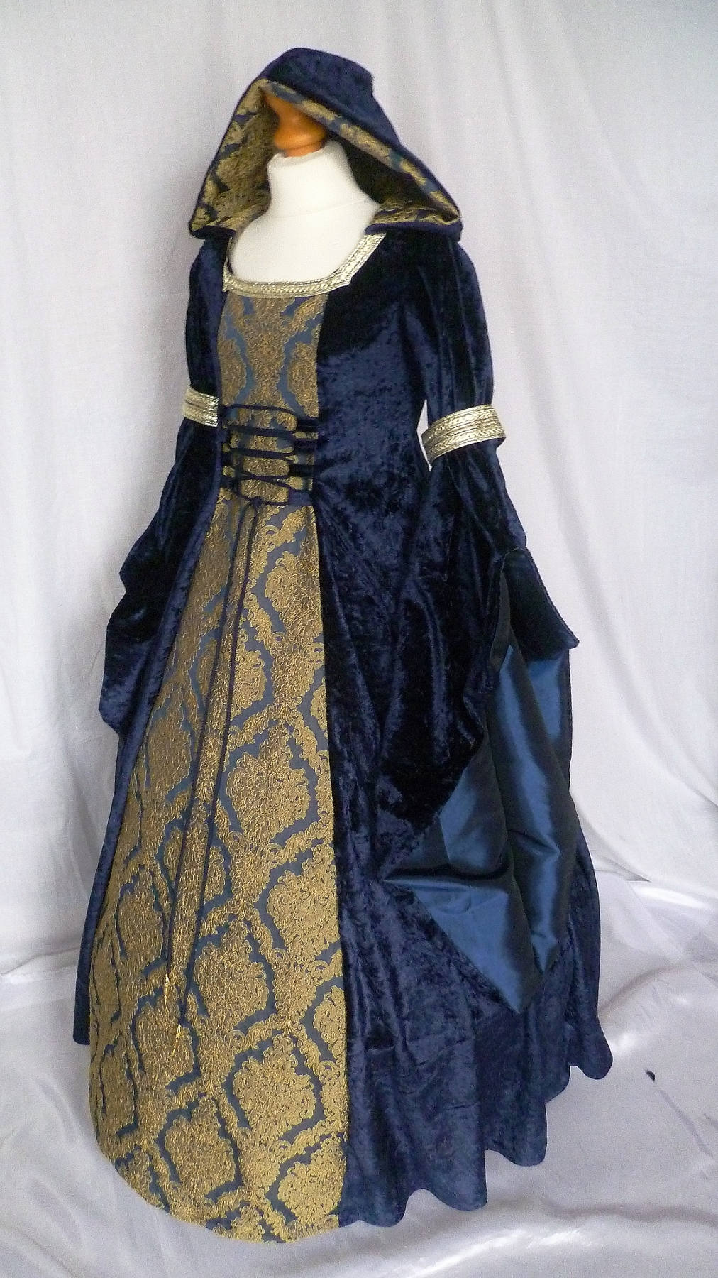 Vestido medieval para niñas vestido renacentista niña de - Etsy España Vestido medieval para niñas vestido renacentista niña de - Etsy España