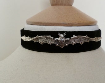 Black Velvet pewter bat Choker, Gothic Necklace, Halloween Choker,fantasy