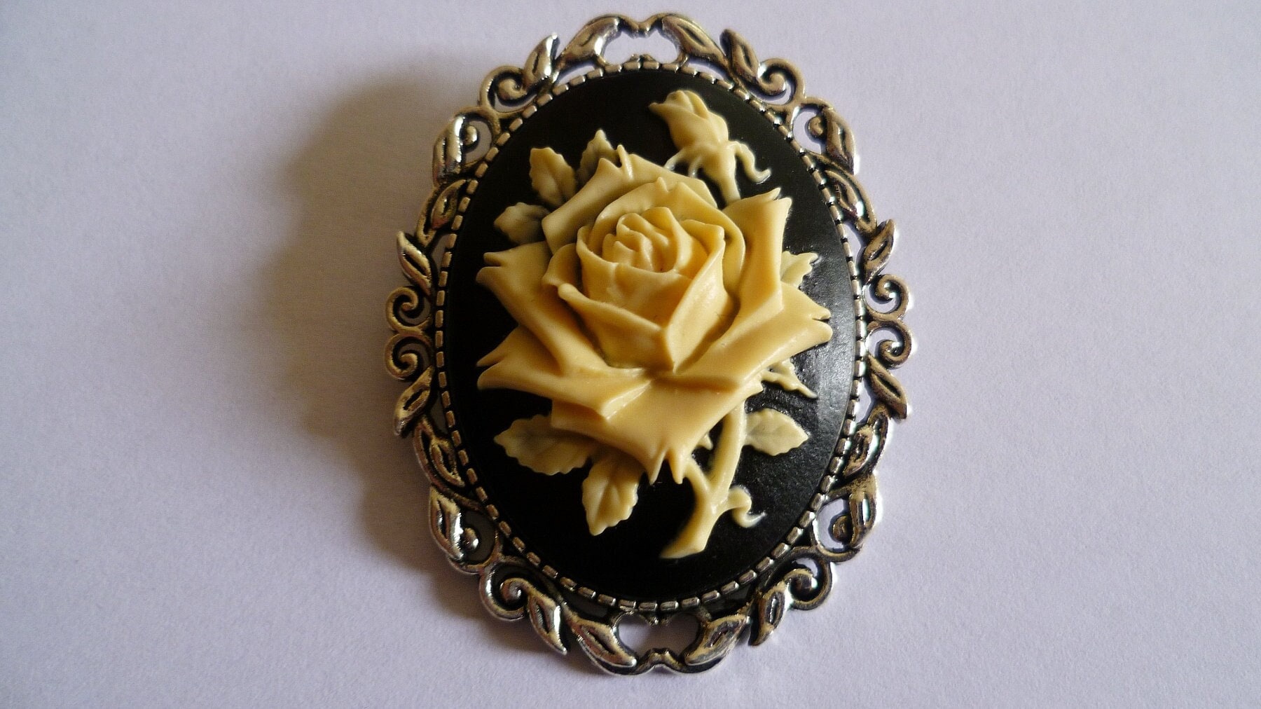 ビクトリア朝のブローチ - Etsy 日本