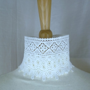 Ivory Lace Choker: Medieval Renaissance Wedding Necklace