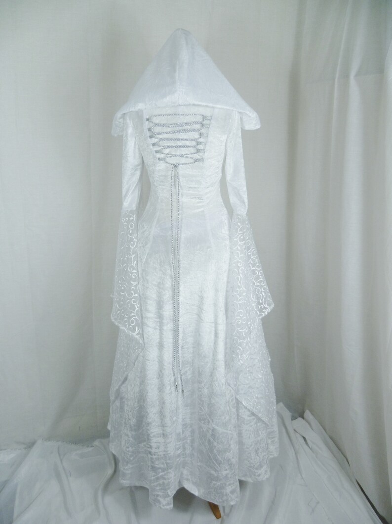 Mittelalterliche Hochzeitskleid in weiß Renaissance-Kleid ...